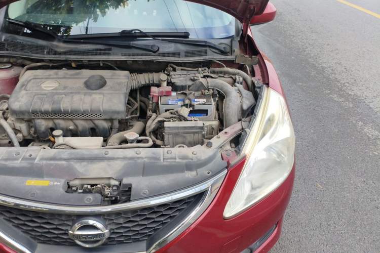 Used Nissan Tiida 2011 1.6L CVT Smart Version Engine Bay Left