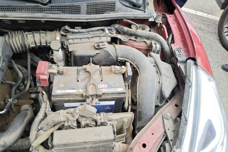 Used Nissan Tiida 2011 1.6L CVT Luxury Edition Engine Bay Left