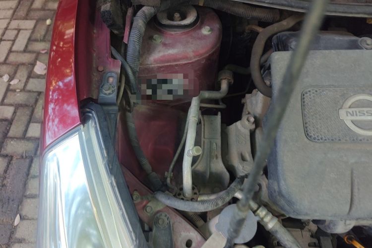Used Nissan Tiida 2011 1.6L CVT Smart Version Engine Bay Right