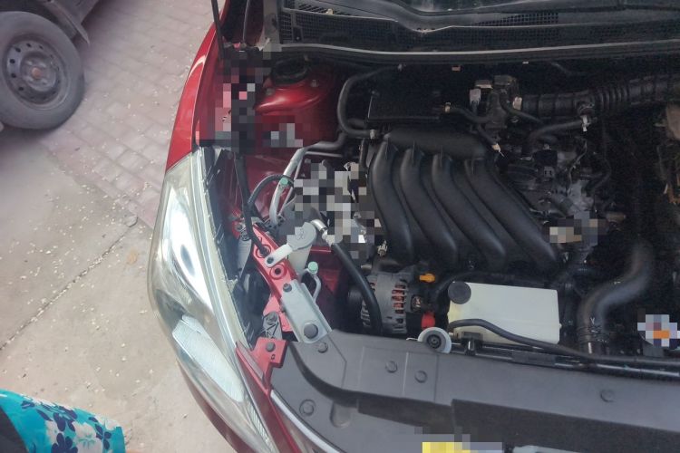 Used Nissan Tiida 2011 1.6L CVT Comfort Model Engine Bay Right