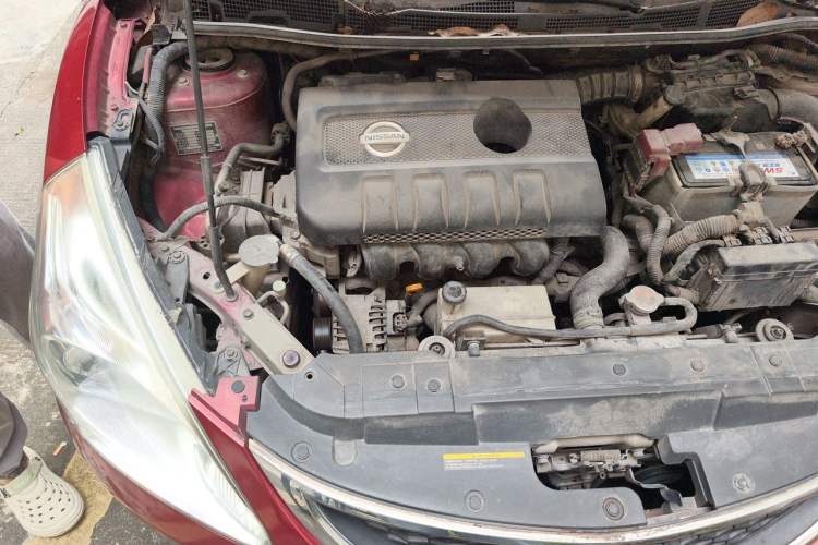 Used Nissan Tiida 2011 1.6L CVT Smart Version Engine Bay Right