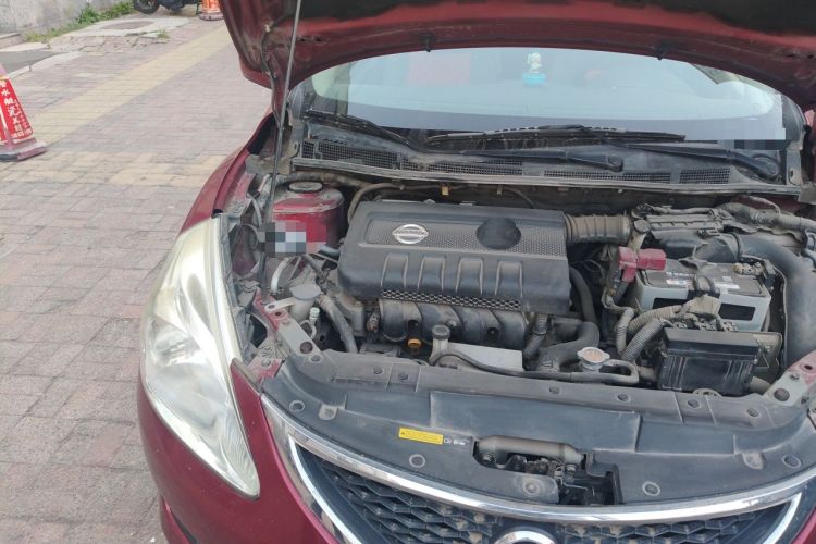 Used Nissan Tiida 2011 1.6L CVT Smart Version Engine Bay Right