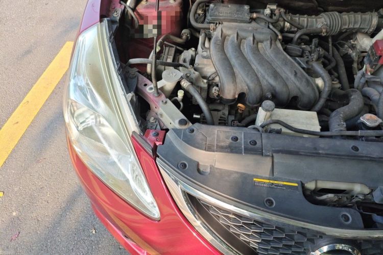 Used Nissan Tiida 2011 1.6L CVT Comfort Model Engine Bay Right