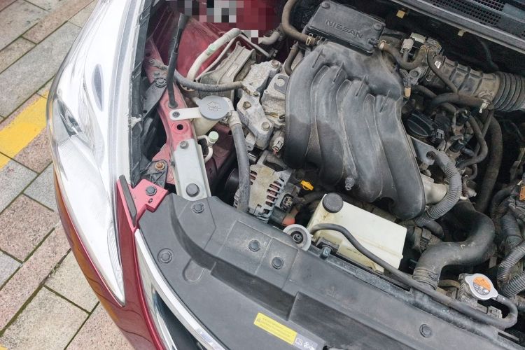 Used Nissan Tiida 2011 1.6L CVT Comfort Model Engine Bay Right
