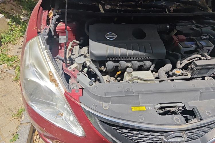 Used Nissan Tiida 2011 1.6L CVT Smart Version Engine Bay Right