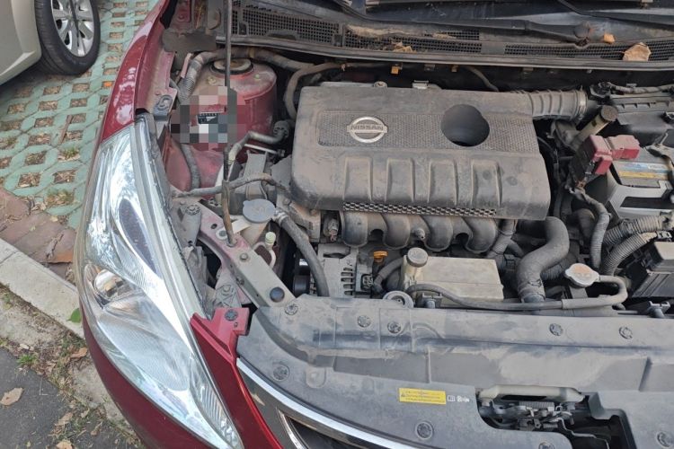 Used Nissan Tiida 2011 1.6L CVT Smart Version Engine Bay Right
