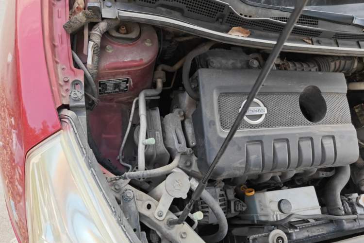 Used Nissan Tiida 2011 1.6L CVT Smart Version Engine Bay Right