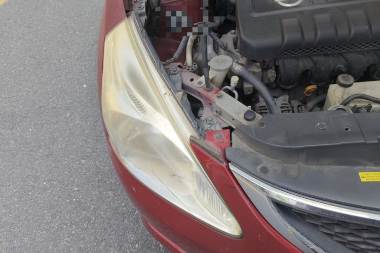Used Nissan Tiida 2011 1.6L CVT Smart Version Engine Bay Right