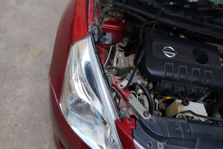 Used Nissan Tiida 2011 1.6L CVT Smart Version Engine Bay Right