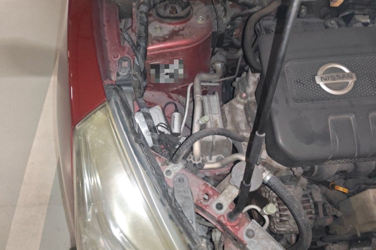 Used Nissan Tiida 2011 1.6L CVT Smart Version Engine Bay Right
