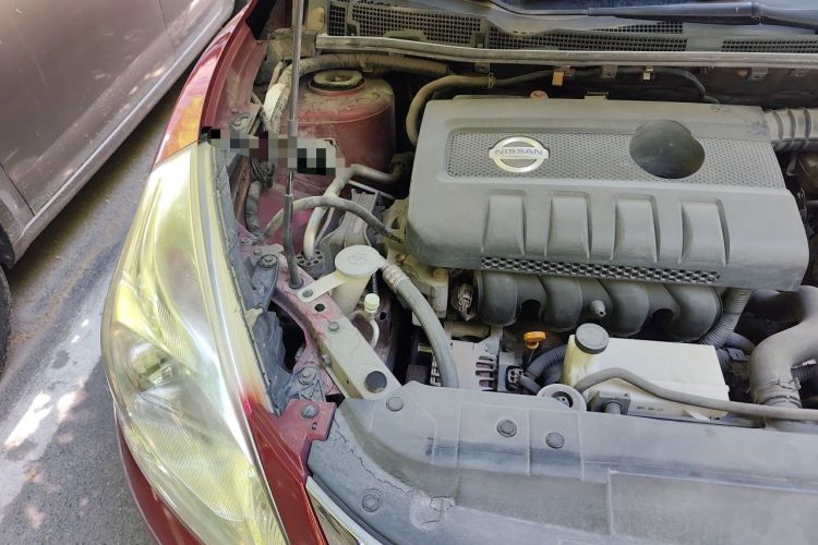 Used Nissan Tiida 2011 1.6L CVT Smart Version Engine Bay Right