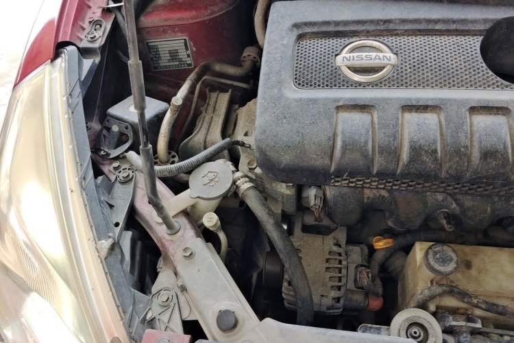 Used Nissan Tiida 2011 1.6L CVT Smart Version Engine Bay Right
