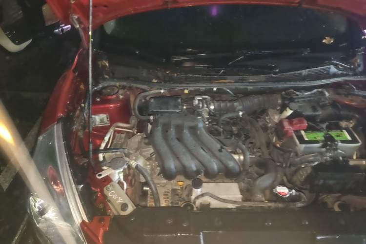 Used Nissan Tiida 2011 1.6L CVT Comfort Model Engine Bay Right