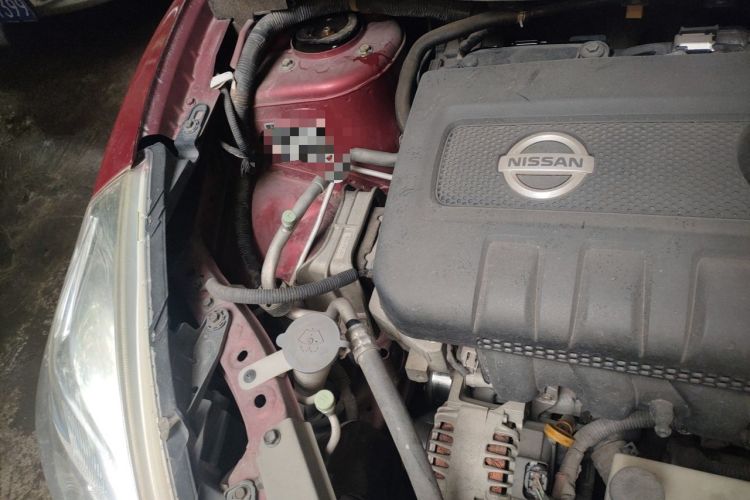 Used Nissan Tiida 2011 1.6L CVT Smart Version Engine Bay Right