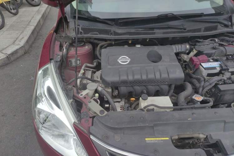 Used Nissan Tiida 2011 1.6L CVT Smart Version Engine Bay Right