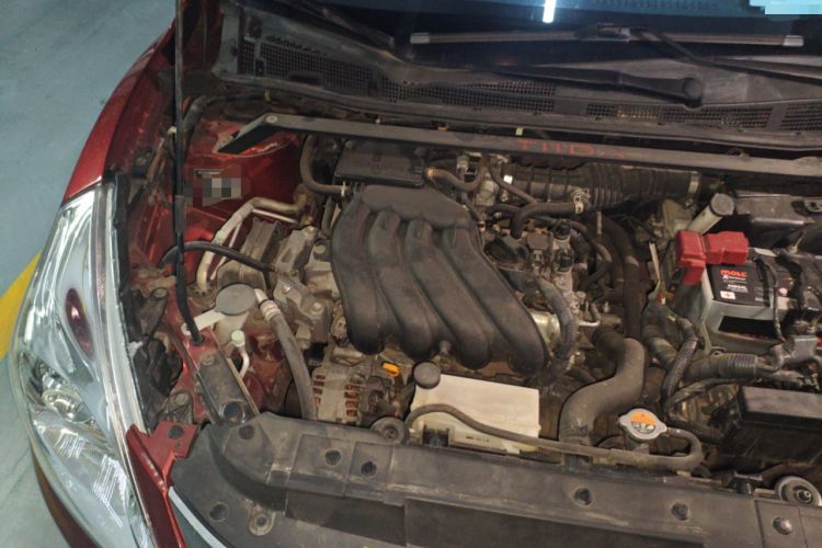 Used Nissan Tiida 2011 1.6L CVT Comfort Model Engine Bay Right