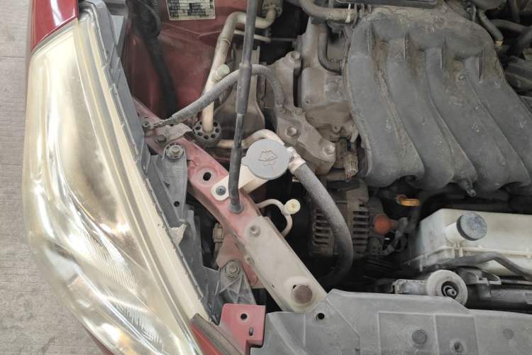 Used Nissan Tiida 2011 1.6L CVT Comfort Model Engine Bay Right