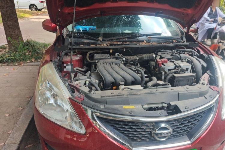 Used Nissan Tiida 2011 1.6L Manual Comfort Edition Engine Bay Right