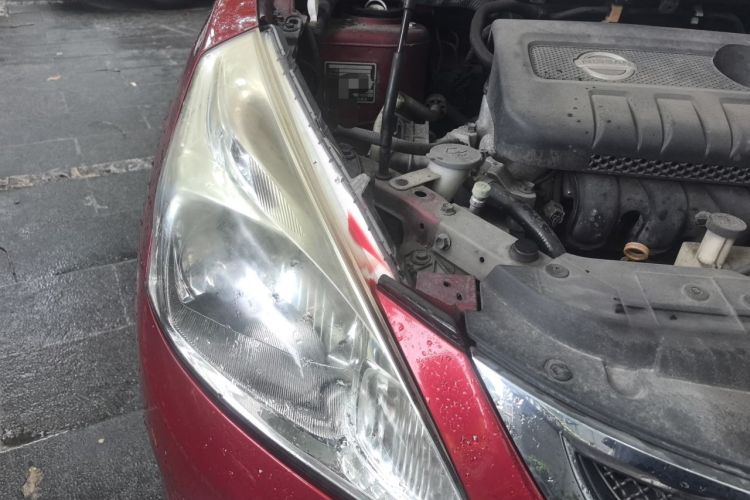 Used Nissan Tiida 2011 1.6L CVT Smart Version Engine Bay Right