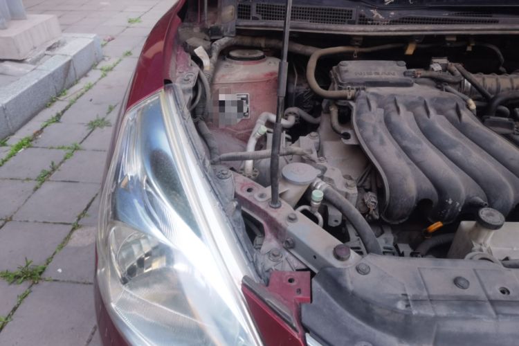 Used Nissan Tiida 2011 1.6L CVT Comfort Model Engine Bay Right