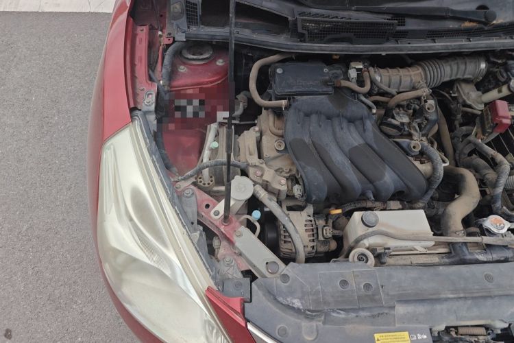 Used Nissan Tiida 2011 1.6L CVT Smart Version Engine Bay Right