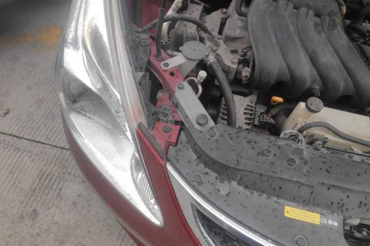 Used Nissan Tiida 2011 1.6L CVT Comfort Model Engine Bay Right