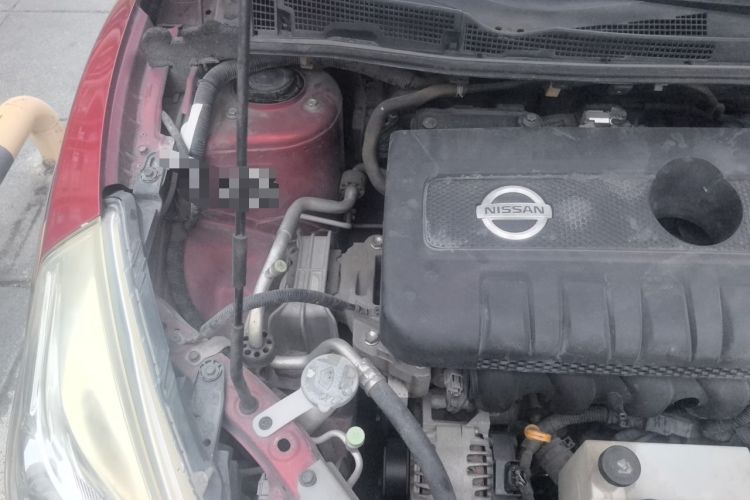 Used Nissan Tiida 2011 1.6L Manual Smart Version Engine Bay Right