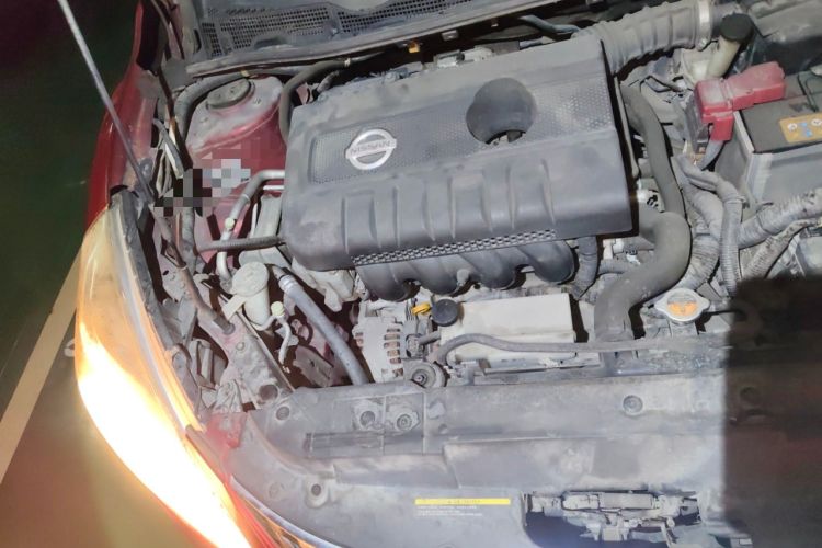 Used Nissan Tiida 2011 1.6L CVT Smart Version Engine Bay Right