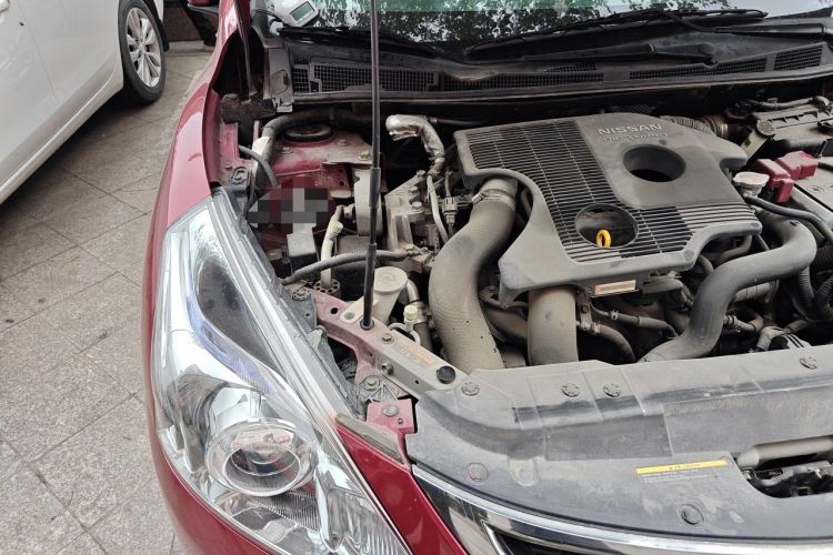 Used Nissan Tiida 2011 1.6T M-CVT Cool Edition Engine Bay Right