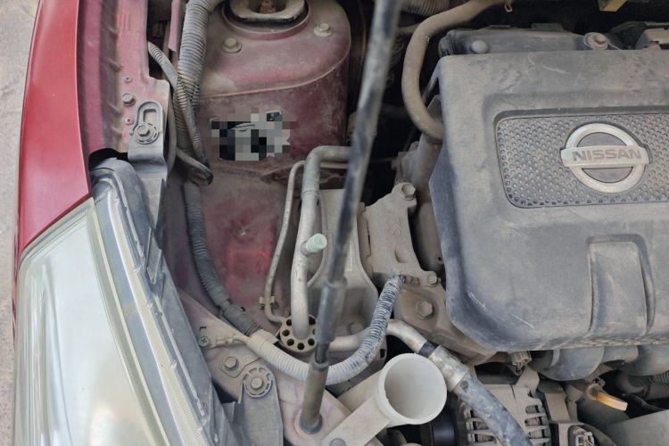 Used Nissan Tiida 2011 1.6L CVT Smart Version Engine Bay Right