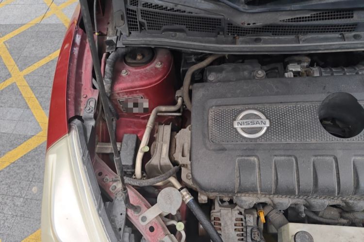 Used Nissan Tiida 2011 1.6L CVT Smart Version Engine Bay Right