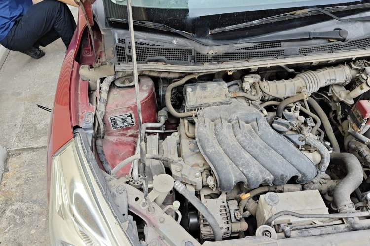 Used Nissan Tiida 2011 1.6L CVT Comfort Model Engine Bay Right