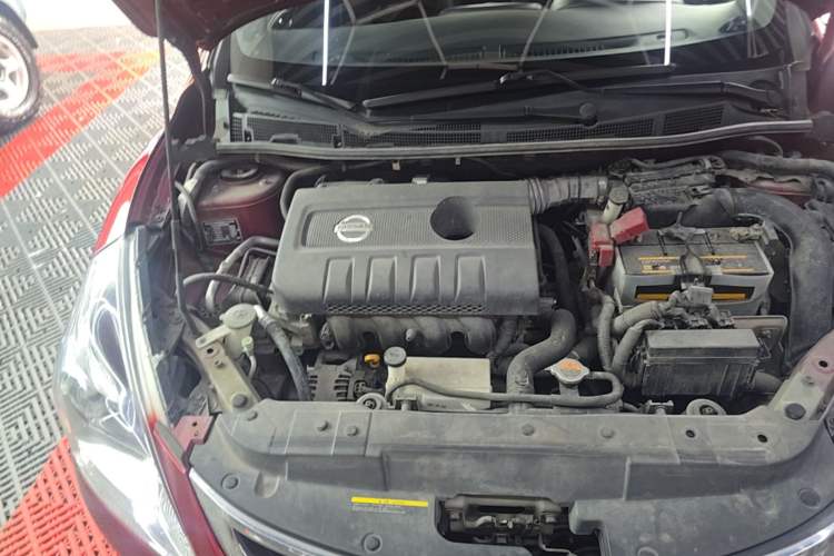 Used Nissan Tiida 2011 1.6L CVT Smart Version Engine Bay Right