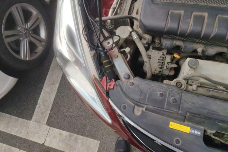 Used Nissan Tiida 2011 1.6L CVT Smart Version Engine Bay Right