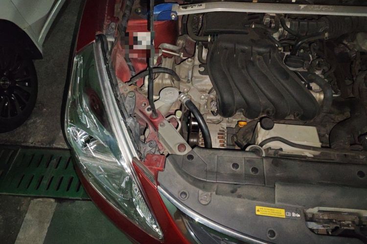 Used Nissan Tiida 2011 1.6L CVT Comfort Model Engine Bay Right