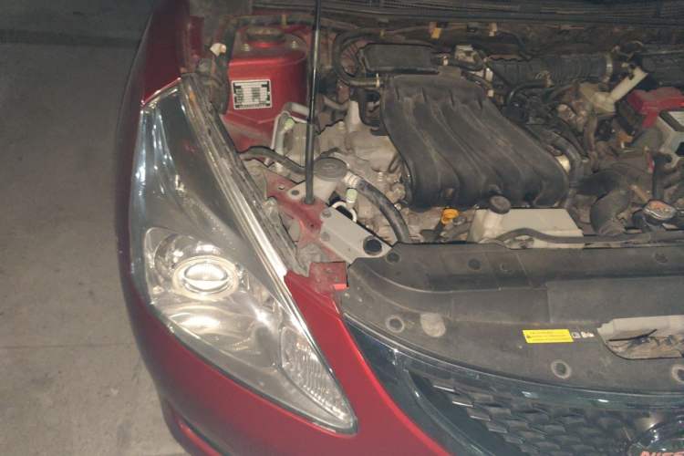 Used Nissan Tiida 2011 1.6L CVT Comfort Model Engine Bay Right