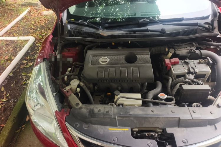 Used Nissan Tiida 2011 1.6L CVT Smart Version Engine Bay Right