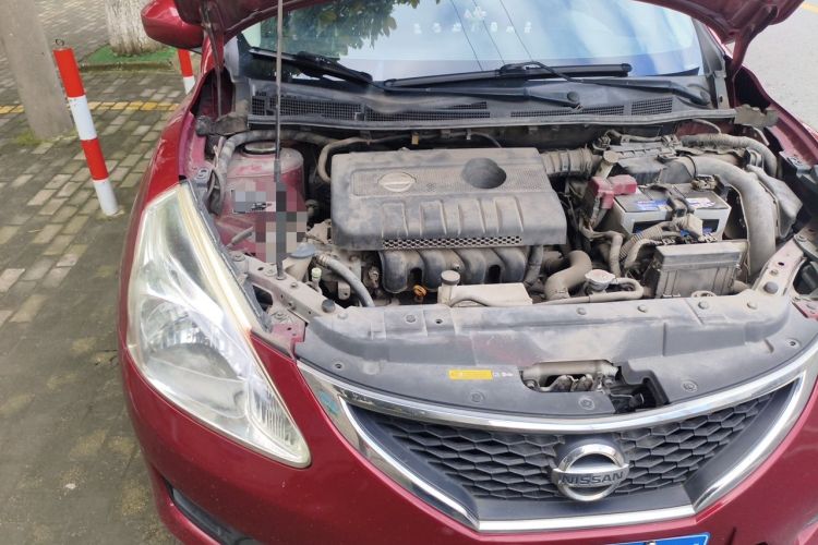 Used Nissan Tiida 2011 1.6L CVT Smart Version Engine Bay Right