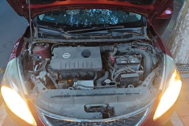 Used Nissan Tiida 2011 1.6L Manual Smart Version Engine Bay