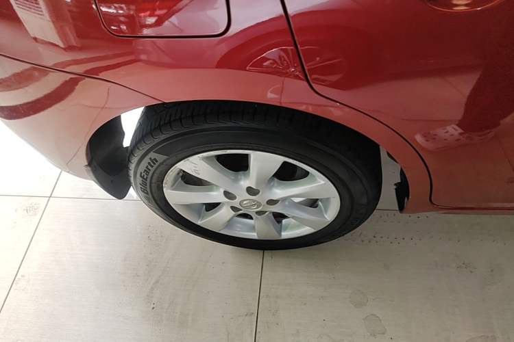 Used Nissan Tiida 2011 1.6L CVT Smart Version Exterior 3