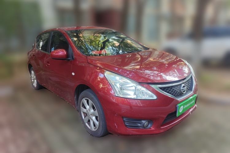 Used Nissan Tiida 2011 1.6L CVT Smart Version Front Right 45 Deg