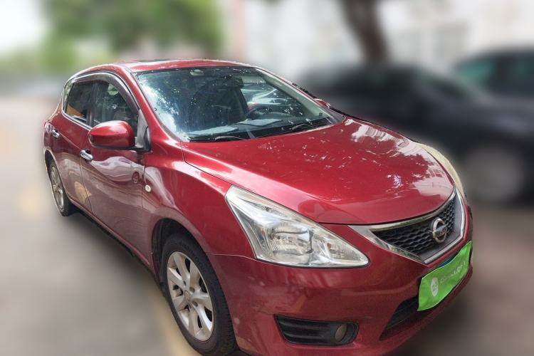 Used Nissan Tiida 2011 1.6L CVT Smart Version Front Right 45 Deg
