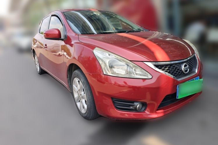Used Nissan Tiida 2011 1.6L CVT Smart Version Front Right 45 Deg
