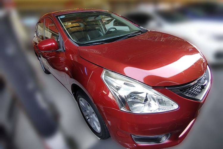 Used Nissan Tiida 2011 1.6L CVT Smart Version Front Right 45 Deg