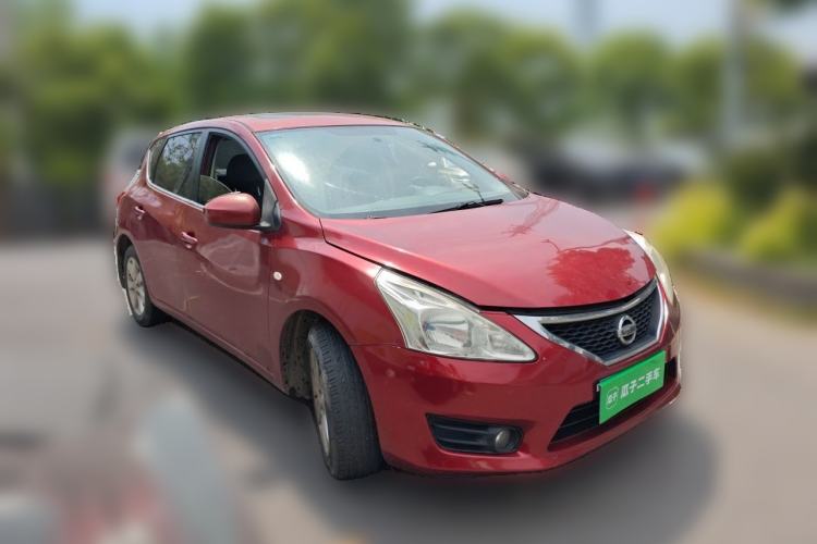 Used Nissan Tiida 2011 1.6L CVT Smart Version Front Right 45 Deg