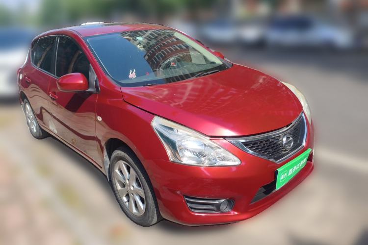 Used Nissan Tiida 2011 1.6L CVT Smart Version Front Right 45 Deg