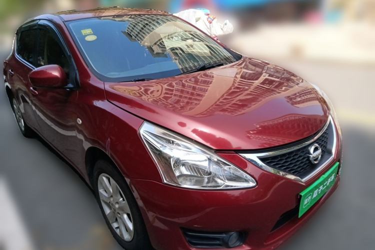 Used Nissan Tiida 2011 1.6L CVT Smart Version Front Right 45 Deg