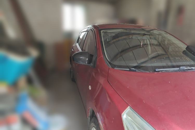 Used Nissan Tiida 2011 1.6L CVT Smart Version Front Right 45 Deg