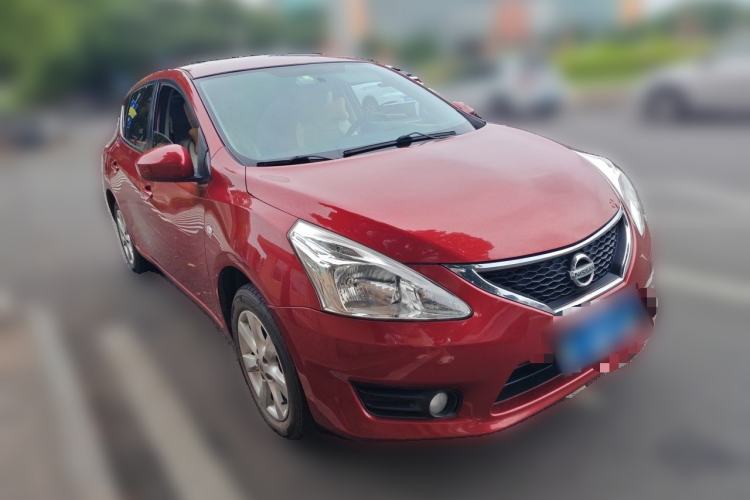Used Nissan Tiida 2011 1.6L CVT Smart Version Front Right 45 Deg