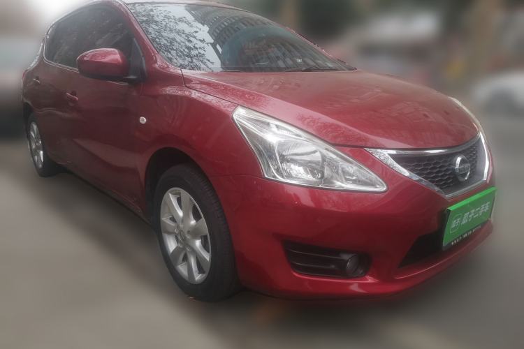 Used Nissan Tiida 2011 1.6L CVT Smart Version Front Right 45 Deg
